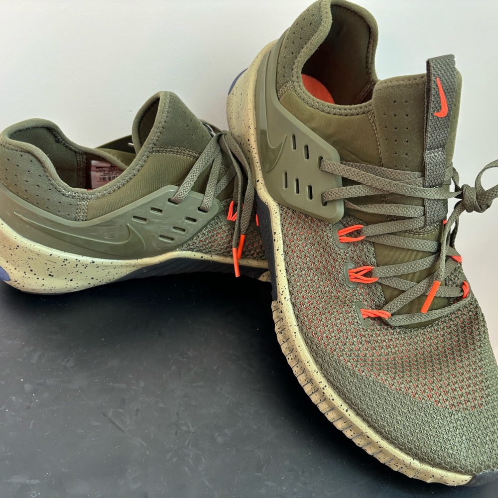 Nike Green and Orange Athletic Shoes with Breathable Mesh